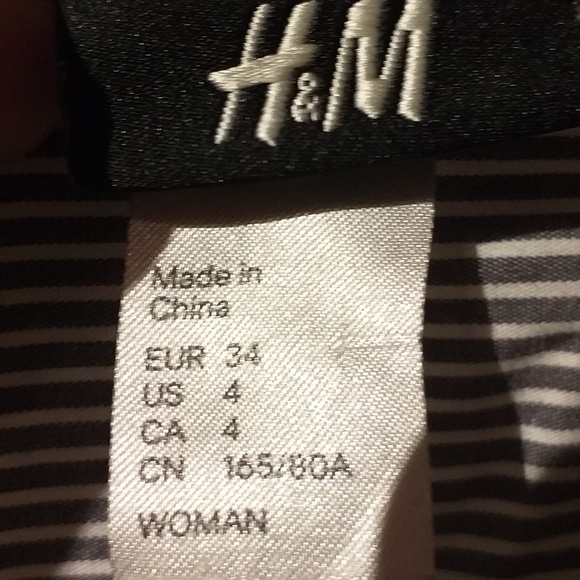 H & M Shirt Dress Size 4 - Picture 2 of 3